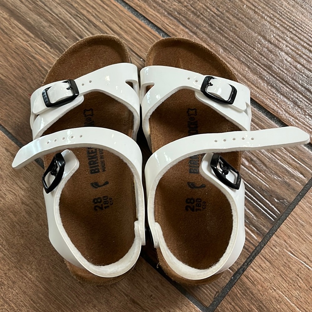 Like new - Birkenstock toddler girl sandal